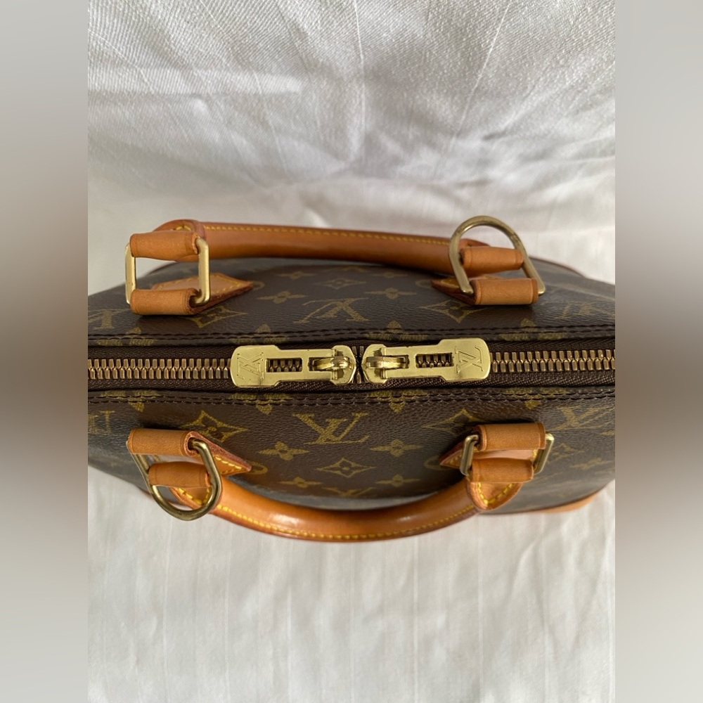 LOUIS VUITTON Monogram Alma PM - Picture 15 of 16